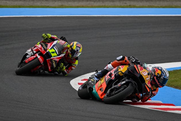 MOTO - MOTO GP - GRAND PRIX OF JAPAN 2026 37 ACOSTA Pedro (spa), Red Bull KTM Factory Racing, KTM RC16, action with 11 MOREIRA Diogo (bra), Pro Honda LCR, Honda RC213V during the 2026 MotoGP Motul Grand Prix of Japan on the Twin Ring Motegi Circuit from October 2 to 4th, At Motegi, Japan - MotegiJapan  Copyright: xGIGIxSOLDANOx