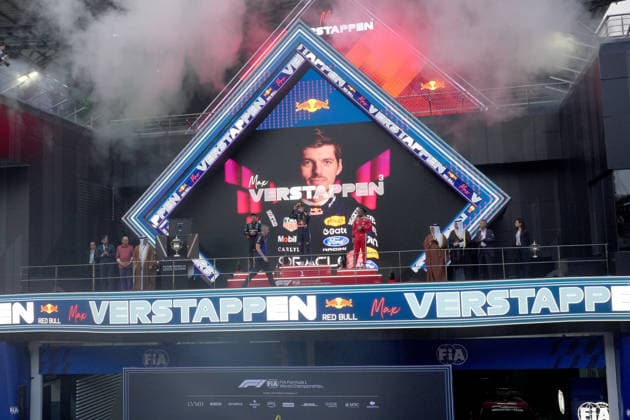 2026 Formula 1 Gulf Air Bahrain Grand Prix, October 4, 2026, Sepang International Circuit, Kuala Lumpur, 2026 Formula 1 Gulf Air Bahrain Grand Prix, Podium, Winner: Max Verstappen (NLD), Oracle Red Bull Racing, 2nd place: Andrea Kimi Antonelli (ITA), Mercedes AMG Petronas Formula One Team; 3rd place: Lewis Hamilton (GBR), Scuderia Ferrari HP; Kuala Lumpur, Sepang International Circuit, Malaysia Copyright: xNordphotox xBraticx