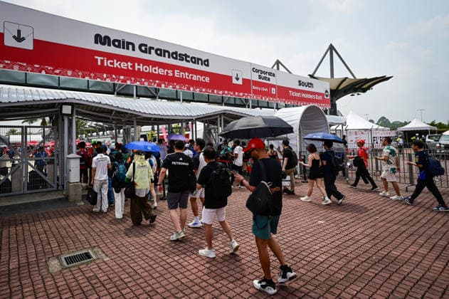 IPA89293052 - Fanzone Area on Race Day (Saturday) of the 2026 Formula 1 Gulf Air Bahrain Grand Prix in Malaysia at the Sepang International Circuit in Sepang, Malaysia. Round 16 of 23 of the 2026 FIA Formula One World Championship, WM, Weltmeisterschaft held October 2–4, 2026. The race was moved from Bahrain to Malaysia and held at the Sepang International Circuit during the 2026 Formula 1 Gulf Air Bahrain Grand Prix in Malaysia—Round 16 of 23—at the Sepang International Circuit in Sepang, Malaysia, as part of the Formula 1 Championship on October 4, 2026.  Copyright: xSrinivasaxKrishnanx xAlessioxDexMarcox xAvens-images.com AvensImages IPAxSportx xx IPA89293052
