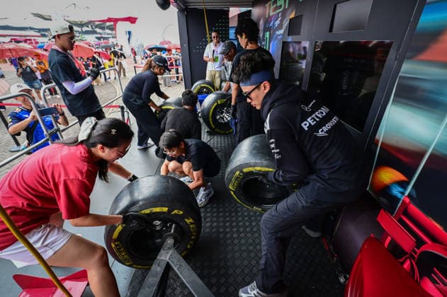 IPA89293054 - Fanzone Area on Race Day (Saturday) of the 2026 Formula 1 Gulf Air Bahrain Grand Prix in Malaysia at the Sepang International Circuit in Sepang, Malaysia. Round 16 of 23 of the 2026 FIA Formula One World Championship, WM, Weltmeisterschaft held October 2–4, 2026. The race was moved from Bahrain to Malaysia and held at the Sepang International Circuit during the 2026 Formula 1 Gulf Air Bahrain Grand Prix in Malaysia—Round 16 of 23—at the Sepang International Circuit in Sepang, Malaysia, as part of the Formula 1 Championship on October 4, 2026.  Copyright: xSrinivasaxKrishnanx xAlessioxDexMarcox xAvens-images.com AvensImages IPAxSportx xx IPA89293054