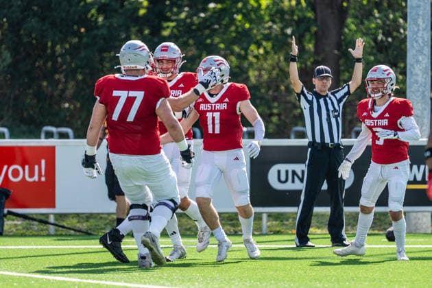 AMERICAN FOOTBALL - IFAF EC, AUT vs BEL SALZBURG,AUSTRIA,04.OCT.26 - AMERICAN FOOTBALL - IFAF European Championship, EM, Europameisterschaft Austria vs Belgium. Image shows the rejoicing of AUT.  GEPAxpictures xJulioxArellano