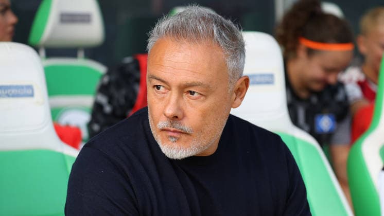 VfL vs. HSV, Women s Bundesliga, Wolfsburg, October 4, 2026, Soccer, Women, Google Pixel Bundesliga, 2026–2027 Season, VfL Wolfsburg vs. Hamburger SV, Head Coach Rodolfdo Cardoso, HSV, AOK Stadium, Lower Saxony, Germany