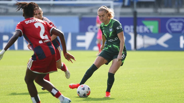 VfL vs. HSV, Women s Bundesliga, Wolfsburg, October 4, 2026, Soccer, Women, Google Pixel Bundesliga, 2026–2027 Season, VfL Wolfsburg vs. Hamburger SV, Janina Minge, VfL Wolfsburg, AOK Stadium, Lower Saxony, Germany