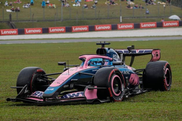 Formula 1 Gulf Air Bahrain Grand Prix in Malaysia 2026 Pierre Gasly (FRA), BWT Alpine Formula One Team , A526, Car 10 spinning out of the racetrack during Formula 1 Gulf Air Bahrain Grand Prix in Malaysia 2026 on October 4., 2026 in Sepang International Circuit, Sepang, Malaysia Zsombor Toth Sepang Sepang International Circuit Selangor Malaysia Copyright: xZsomborxTothx