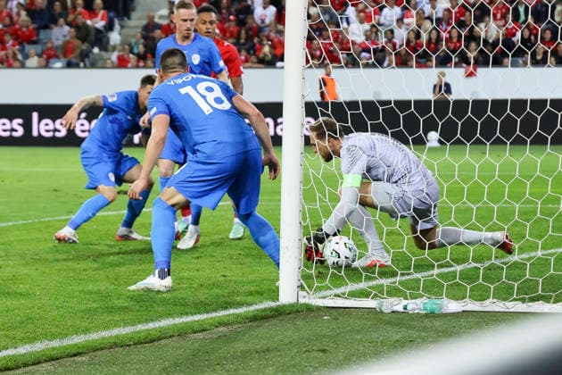 1 1 Own goal by Erik Janza (Slovenia), 13, Switzerland, UEFA, Nations League, Matchday 3, Switzerland vs. Slovenia, October 3, 2026, Swissporarena, Lucerne, Switzerland Copyright: xGrantxHubbsx