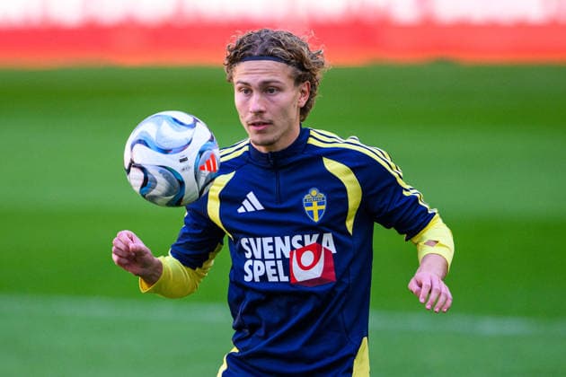 October 4, 2026: Hugo Bolin of Sweden, a member of the Swedish men’s national soccer team, at a training session on October 4, 2026 in Bucharest. Photo by Ludvig Thunman, BILDBYRAN, code LT LT0826: soccer, football, fotball, Nations League, UEFA Nations League, practice, training, Sweden, Sverige, Sverige A, bbeng, soccer, football, fotball, Nations League, UEFA Nations League, practice, training, Sweden, Sverige, Sverige A, bbengige sweden sverige a bbeng Copyright: LUDVIGxTHUNMAN BB261004LT016
