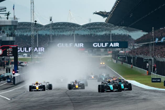 Formula 1 Gulf Air Bahrain Grand Prix in Malaysia 2026 Levi Erb OVERTAKE MAXPPP - Sepang 04 10 2026 Race start at the Formula 1 Gulf Air Bahrain Grand Prix 2026 in Malaysia, the 15th round of the 2026 FIA Formula 1 World Championship, WM, Weltmeisterschaft at the Sepang International circuit, from 1 to 4 October 2026 Sepang Sepang International Circuit Malaysia  Copyright: xOVERTAKE MAXPPPxLevixErbx OVT202610047726 OVT202610047726