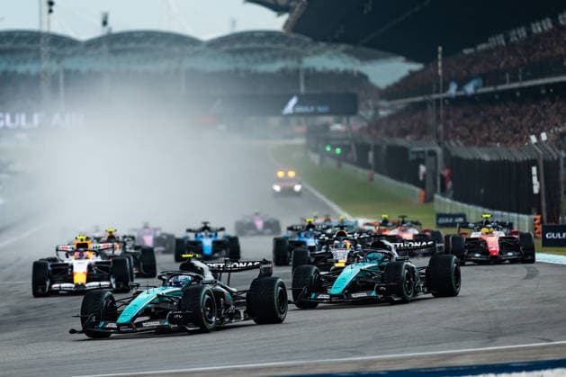 Formula 1 Gulf Air Bahrain Grand Prix in Malaysia 2026 Levi Erb OVERTAKE MAXPPP - Sepang 04 10 2026 Race start at the Formula 1 Gulf Air Bahrain Grand Prix 2026 in Malaysia, the 15th round of the 2026 FIA Formula 1 World Championship, WM, Weltmeisterschaft at the Sepang International circuit, from 1 to 4 October 2026 Sepang Sepang International Circuit Malaysia  Copyright: xOVERTAKE MAXPPPxLevixErbx OVT202610047728 OVT202610047728