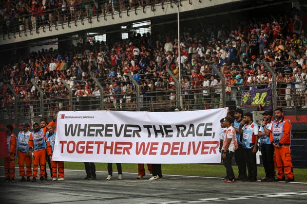F1 - BAHRAIN GRAND PRIX IN MALAYSIA 2026 marshall, commissaire de piste, marshal, marshalls, marshals during the 2026 Formula 1 Bahrain Grand Prix in Malaysia, 16th round of the 2026 Formula One World Championship, WM, Weltmeisterschaft from October 2 to 4, 2026 on the Sepang International Circuit, in Sepang, Malaysia - SepangMalaysia Copyright: xXavixBonillax