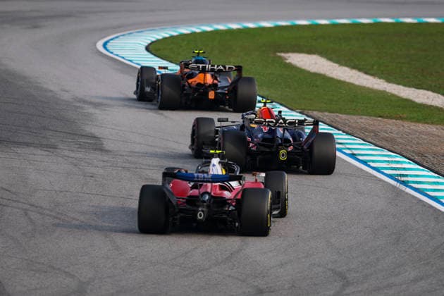 F1 - BAHRAIN GRAND PRIX IN MALAYSIA 2026 44 HAMILTON Lewis (gbr), Scuderia Ferrari SF-26, action 06 HADJAR Isack (fra), Red Bull Racing Ford RB22, action 01 NORRIS Lando (gbr), McLaren F1 Team MCL40, action during the 2026 Formula 1 Bahrain Grand Prix in Malaysia, 16th round of the 2026 Formula One World Championship, WM, Weltmeisterschaft from October 2 to 4, 2026 on the Sepang International Circuit, in Sepang, Malaysia - SepangMalaysia Copyright: xXavixBonillax