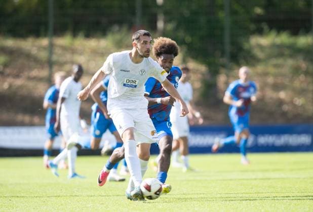 Soccer, Men s, 2026–2027 Season, COSY WASCH Berlin State Cup, 3rd Round, SV Tasmania vs. VSG Altglienicke, from left: Sven Sonnenberg (VSG Altglienicke), Shean Mensah (SV Tasmania Berlin), October 4, 2026, Copyright: xMatthiasxKochx