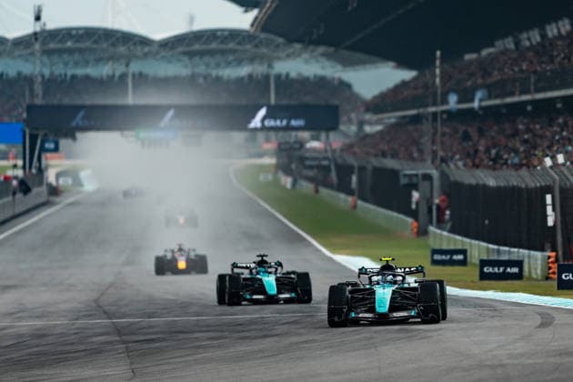 Formula 1 Gulf Air Bahrain Grand Prix in Malaysia 2026 Levi Erb OVERTAKE MAXPPP - Sepang 04 10 2026 Race start at the Formula 1 Gulf Air Bahrain Grand Prix 2026 in Malaysia, the 15th round of the 2026 FIA Formula 1 World Championship, WM, Weltmeisterschaft at the Sepang International circuit, from 1 to 4 October 2026 Sepang Sepang International Circuit Malaysia  Copyright: xOVERTAKE MAXPPPxLevixErbx OVT202610047734 OVT202610047734