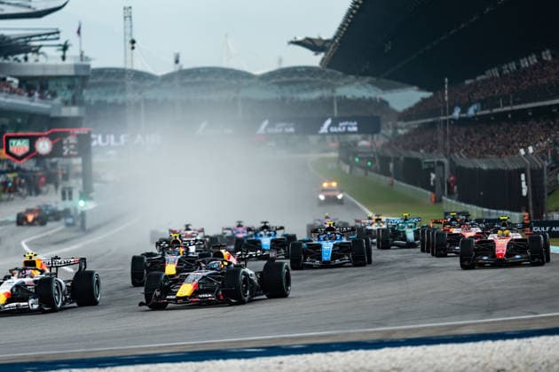 Formula 1 Gulf Air Bahrain Grand Prix in Malaysia 2026 Levi Erb OVERTAKE MAXPPP - Sepang 04 10 2026 Race start at the Formula 1 Gulf Air Bahrain Grand Prix 2026 in Malaysia, the 15th round of the 2026 FIA Formula 1 World Championship, WM, Weltmeisterschaft at the Sepang International circuit, from 1 to 4 October 2026 Sepang Sepang International Circuit Malaysia  Copyright: xOVERTAKE MAXPPPxLevixErbx OVT202610047744 OVT202610047744