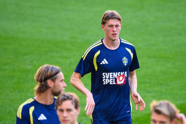 261004 Alexander Bernhardsson of Sweden, a member of the Swedish men’s national soccer team, at a training session on October 4, 2026 in Bucharest. Photo by Ludvig Thunman, BILDBYRAN, code LT LT0826: soccer, football, fotball, Nations League, UEFA Nations League, practice, training, Sweden, Sweden A, bbeng, soccer, football, fotball, Nations League, UEFA Nations League, practice, training, SwedenSweden Sweden Sweden A BBENG Copyright: LUDVIGxTHUNMAN BB261004LT024