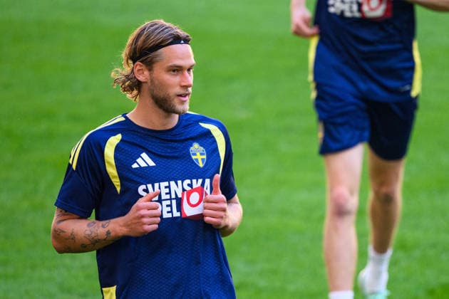 October 4, 2026: Felix Beijmo of Sweden, a member of the Swedish men’s national soccer team, at a training session on October 4, 2026 in Bucharest. Photo by Ludvig Thunman, BILDBYRAN. Code: LT LT0826. soccer, football, fotball, Nations League, UEFA Nations League, practice, training, Sweden, Sverige, Sverige A, bbeng, soccer, football, fotball, Nations League, UEFA Nations League, practice, training, Sweden, Sverige, Sverige A, bbengige sweden sverige a bbeng Copyright: LUDVIGxTHUNMAN BB261004LT025