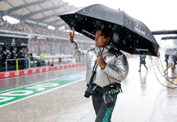 RUSSELL George (GBR), Mercedes AMG F1 Team W17, portrait from the 2026 Bahrain F1 Grand Prix in Malaysia, 16th round of the 2026 Formula 1 season in Malaysia KIMI ANTONELLI Andrea (ITA), Mercedes AMG F1 Team W16, portrait from the 2026 Bahrain F1 Grand Prix in Malaysia during the 2026 Formula 1 Bahrain Grand Prix in Malaysia, the 16th round of the 2026 Formula One World Championship from October 2 to 4, 2026 at the Sepang International Circuit in Sepang, Malaysia. Photo by Jiri Krenek, Active Pictures Malaysia