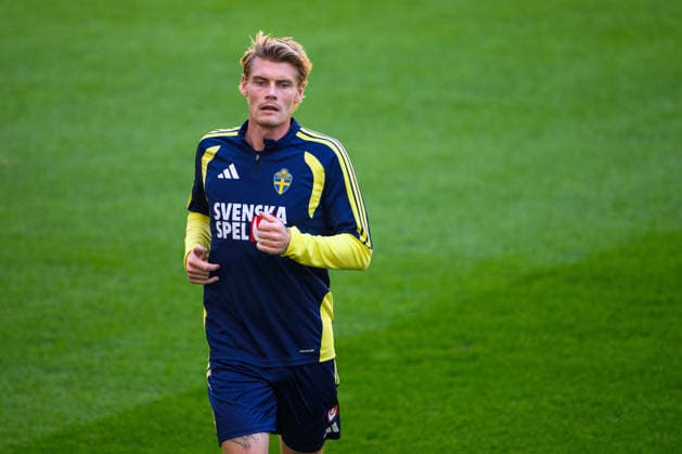 October 4, 2026: Eric Smith of Sweden, a member of the Swedish men’s national soccer team, at a training session on October 4, 2026 in Bucharest. Photo by Ludvig Thunman, BILDBYRAN. Code: LT LT0826. soccer, football, fotball, Nations League, UEFA Nations League, practice, training, Sweden, Sverige, Sverige A, bbeng, soccer, football, fotball, Nations League, UEFA Nations League, practice, training, Sweden, Sverige, Sverige A, bbengige sweden sverige a bbeng Copyright: LUDVIGxTHUNMAN BB261004LT054