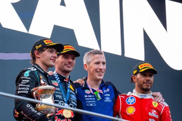 October 4, 2026, Kuala Lumpur, Malaysia: Andrea Kimi Antonelli (ITA) (Mercedes-AMG Petronas F1 Team), Max Verstappen (NLD) (Oracle Red Bull Racing) and Lewis Hamilton (GBR) (Scuderia Ferrari HP) on the podium after the race of the Formula 1 Bahrain Grand Prix In Malaysia 2026 at the Sepang International Circuit. Kuala Lumpur Malaysia - ZUMAs197 20261004_aaa_s197_023 Copyright: xLucaxMartinix