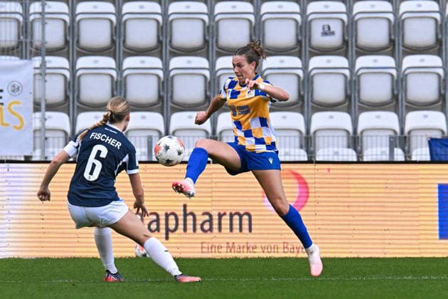 Soccer I Women I 2026–2027 Season I 2. Bundesliga I Matchday 8 I FC Carl Zeiss Jena vs. SC Sand I October 4, 2026 Tackle: Milena Fischer (6), SC Sand, Annika Wohner (18), FC Carl Zeiss Jena, Ernst Abbe Sportfeld, ad hoc Arena, Thuringia, Germany Copyright: xLobeca InesxHähnelx