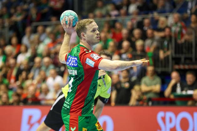 October 4, 2026, xgox, Handball: Opel HBL SC Magdeburg vs. HC Erlangen emspor, from left: Omar, Ingi, Magnusson (Magdeburg), 14 on a penalty throw for Magdeburg