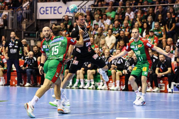 Frieder Bandlow (HC Erlangen, 2) vs. Antonio Serradilla (SC Magdeburg, 15) and Oscar Bergendahl (SC Magdeburg, 54) – Handball Bundesliga Season 2026–2027: SC Magdeburg vs. HC Erlangen at the GETEC Arena in Magdeburg – Action, Handball,Germany, October 4, 2026