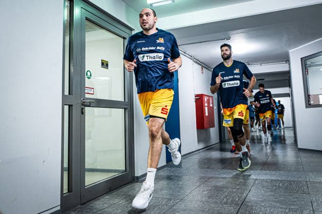 easyCredit BBL Phoenix Hagen vs. SKYLINERS Frankfurt, Hagen, October 4, 2026, Ischelandhalle Hagen Adam Kunkel 3, Phoenix Hagen, SG during warm-ups easyCredit BBL Phoenix Hagen vs. SKYLINERS Frankfurt, Hagen, October 4, 2026, Ischelandhalle Hagen Copyright: xBEAUTIFULxSPORTS Piepenstockx