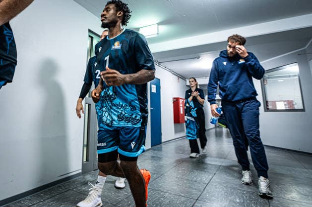 easyCredit BBL Phoenix Hagen vs. SKYLINERS Frankfurt, Hagen, October 4, 2026, Ischelandhalle Hagen Alvin Onyia 7, SKYLINERS, PG runs out easyCredit BBL Phoenix Hagen vs. SKYLINERS Frankfurt, Hagen, October 4, 2026, Ischelandhalle Hagen Copyright: xBEAUTIFULxSPORTS Piepenstockx