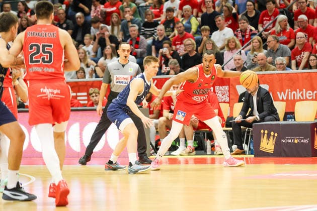 GER, GIESSEN 46ers vs. VfL SparkassenStars Bochum, Basketball, ProA, Matchday 3, 2026–2027 Season, April 10, 2026,Christopher Carter Giessen 46ers GER, GIESSEN 46ers vs. VfL SparkassenStars Bochum, Basketball, ProA, Matchday 3, 2026–2027 Season, April 10, 2026 GIESSEN 46ers Copyright: xEibner-Pressefoto JavadxMohammadpourx EP_JMR