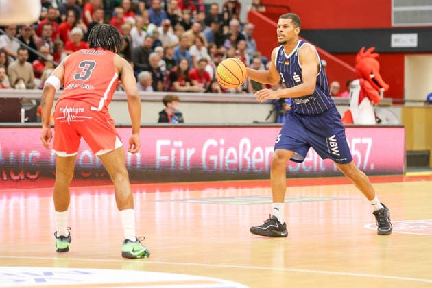 GER, GIESSEN 46ers vs. VfL SparkassenStars Bochum, Basketball, ProA, Matchday 3, 2026–2027 Season, April 10, 2026,Gabriel Kuku VfL SparkassenStars Bochum GER, GIESSEN 46ers vs. VfL SparkassenStars Bochum, Basketball, ProA, Matchday 3, 2026–2027 Season, April 10, 2026 GIESSEN 46ers Copyright: xEibner-Pressefoto JavadxMohammadpourx EP_JMR