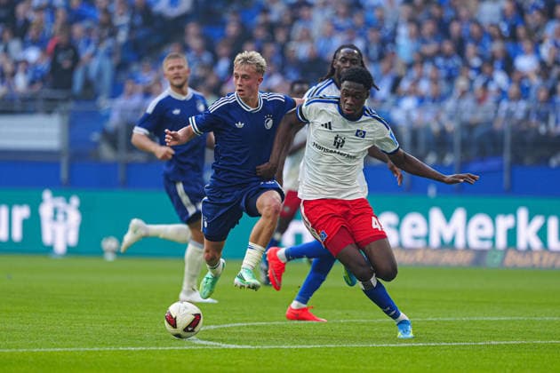 Gunnar Orri Olsen, FC Copenhagen, 45; Shafiq Nandja, Hamburger SV, 43 (GER); Hamburger SV vs. FC Copenhagen, soccer, friendly match, 2026–2027 season, October 4, 2026 GER, Hamburger SV vs. FC Copenhagen, soccer, friendly match, 2026–2027 season, October 4, 2026, Hamburg Copyright: xEibner-Pressefoto MarcelxvonxFehrnx EP_MFN