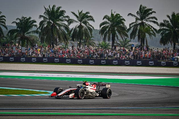 Oliver Bearman (GBR) - TGR Haas F1 Team during the Race of Formula 1 Gulf Air Bahrain Grand Prix in Malaysia 2026 at Sepang International Circuit in Sepang, Malaysia. Round 16 of 23 of the 2026 FIA Formula One World Championship, WM, Weltmeisterschaft held October 2-4, 2026. The race was relocated from Bahrain to Malaysia and held at Sepang International Circuit. Formula 1 Gulf Air Bahrain Grand Prix in Malaysia 2026 - Round 16 of 23 - Sepang International Circuit, Sepang, Malaysia F1-2026-R04-BHR