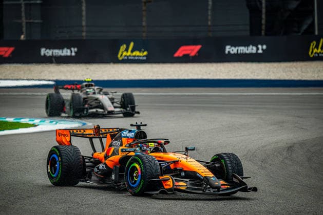 Oscar Piastri (AUS) - McLaren Mastercard F1 Team during the Race of Formula 1 Gulf Air Bahrain Grand Prix in Malaysia 2026 at Sepang International Circuit in Sepang, Malaysia. Round 16 of 23 of the 2026 FIA Formula One World Championship, WM, Weltmeisterschaft held October 2-4, 2026. The race was relocated from Bahrain to Malaysia and held at Sepang International Circuit. Formula 1 Gulf Air Bahrain Grand Prix in Malaysia 2026 - Round 16 of 23 - Sepang International Circuit, Sepang, Malaysia F1-2026-R04-BHR