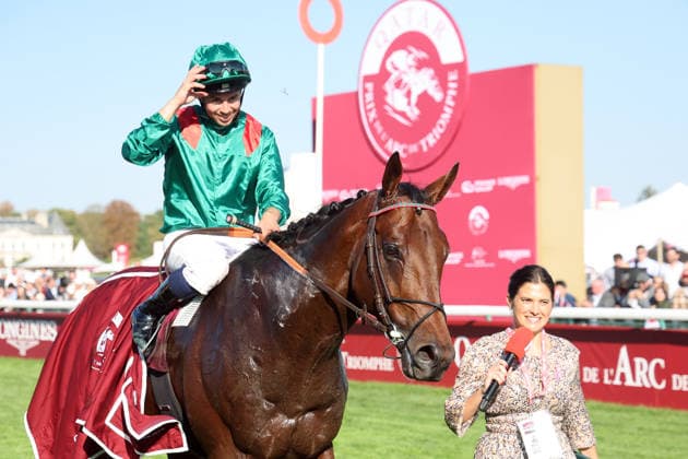 October 4, 2026, Longchamp, Paris, FRA Daryz with Mickael Barzalona aboard after winning the Qatar Prix de l Arc de Triomphe at the ParisLongchamp racetrack Horse, Jockey, Daryz, Barzalona, Victory 261004D546LONGCHAMP JPG