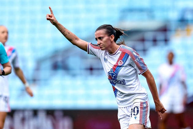 Aston Villa Women v Crystal Palace Women, Women s Super League GOAL scores 1-1 Crystal Palace Women forward Abbie Larkin (19) shoots at goal and scores and celebrates during the Women s Super League match between Aston Villa Women and Crystal Palace Women at Villa Park, Birmingham, UK on 4 October 2026. Birmingham Villa Park West Midlands UK Editorial use only , Copyright: xManjitxNarotrax PSI-24960-0054