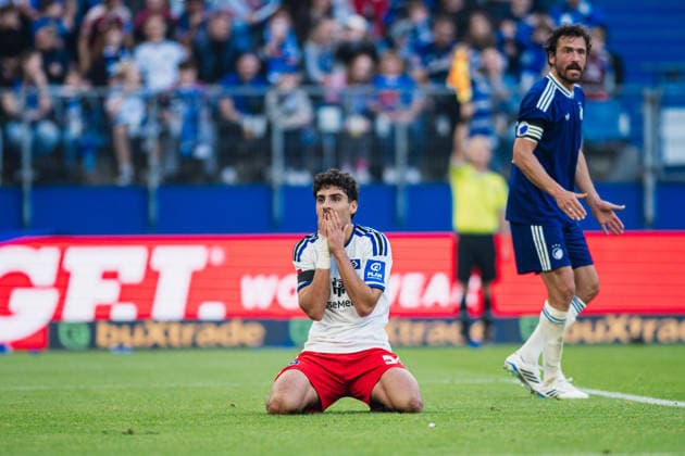 Friendly Match: Hamburger SV vs. FC Copenhagen, October 4, 2026: Martin Adeline (Hamburger SV, 5) misses a great scoring opportunity; Thomas Delaney (FC Copenhagen, 27) celebrates. Soccer: Friendly match between Hamburger SV and FC Copenhagen on October 4, 2026, at the Volksparkstadion, Hamburg DFL REGULATIONS PROHIBIT ANY USE OF PHOTOGRAPHS AS IMAGE SEQUENCES AND OR QUASI-VIDEO Copyright: xBEAUTIFULxSPORTS Tonhäuserx