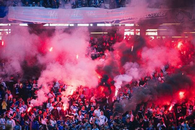 Friendly Match: Hamburger SV vs. FC Copenhagen, October 4, 2026—A sea of pyrotechnics from the Copenhagen fans. Soccer: Friendly Match between Hamburger SV and FC Copenhagen on October 4, 2026, at the Volksparkstadion, Hamburg DFL regulations prohibit any use of photographs as image sequences and or quasi-video Copyright: xBEAUTIFULxSPORTS Tonhäuserx