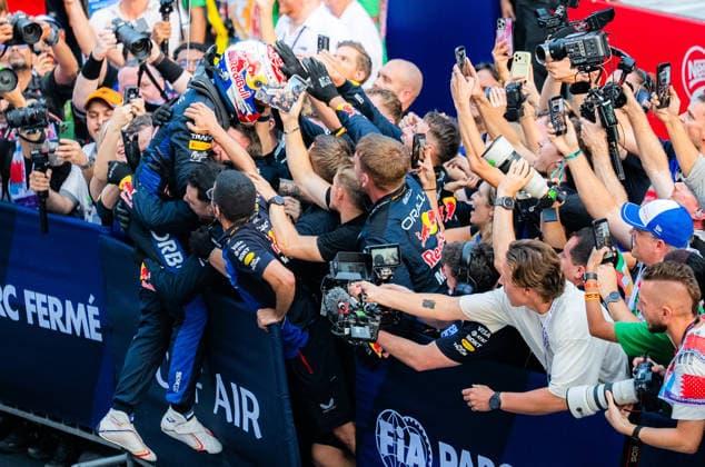 2026 Malaysian Grand Prix - Max Verstappen MAX VERSTAPPEN 1 (NED) of Oracle Red Bull Racing (Red Bull Racing RB22) celebrating his win with his team on Sunday Race Day during the 2026 Formula 1 Gulf Air Bahrain Grand Prix in Malaysia at Sepang International Circuit in Kuala Lumpur, Malaysia, on October 4, 2026. Photo by Antoine LAPEYRE Reveries Agency ABACAPRESS.COM Kuala Lumpur Malaysia Copyright: xAntoinexLapeyre ReveriesxAgency ABACAx