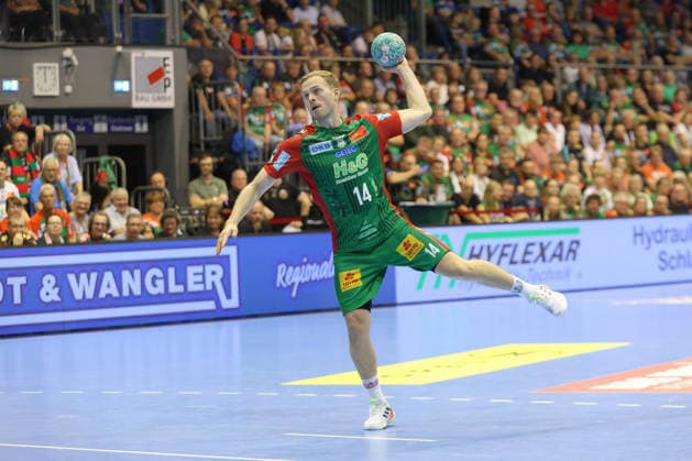 October 4, 2026, xtgx, Opel HBL Handball, SC Magdeburg vs. HC Erlangen emspor, from left: Omar Ingi Magnusson (Magdeburg), 14 takes a shot, goal scorer, scores a goal, goal, scores the goal: 7-meter throw, Magdeburg