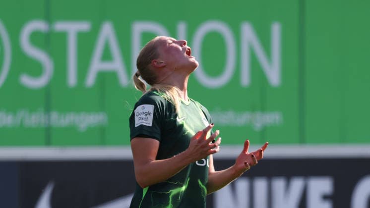 VfL vs. HSV, Women s Bundesliga, Wolfsburg, October 4, 2026, Soccer, Women, Google Pixel Bundesliga, 2026–2027 Season, VfL Wolfsburg vs. Hamburger SV, Camilla Küver, VfL Wolfsburg, AOK Stadium, Lower Saxony, Germany