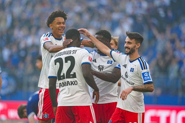 Hamburger SV celebrates Kofi Amoako s goal to make it 1–0, Hamburger SV, 22 GER, Hamburger SV vs. FC Copenhagen, soccer, friendly match, 2026–2027 season, October 4, 2026, Germany, Hamburger SV vs. FC Copenhagen, soccer, friendly match, 2026–2027 season, October 4, 2026, Hamburg Copyright: xEibner-Pressefoto MarcelxvonxFehrnx EP_MFN