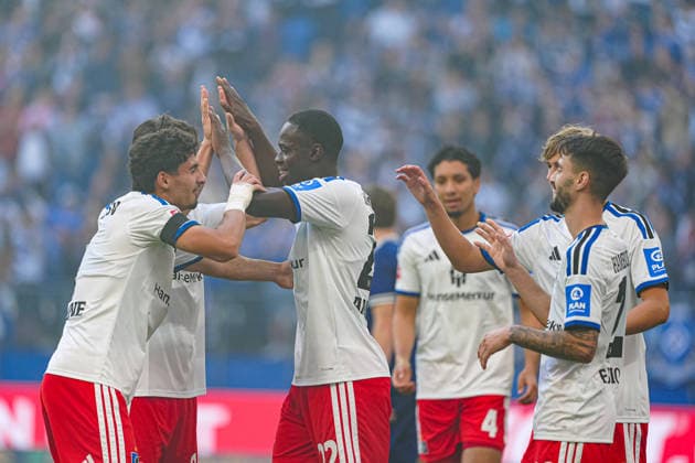 Hamburger SV celebrates Kofi Amoako s goal to make it 1–0, Hamburger SV, 22 GER, Hamburger SV vs. FC Copenhagen, soccer, friendly match, 2026–2027 season, October 4, 2026, Germany, Hamburger SV vs. FC Copenhagen, soccer, friendly match, 2026–2027 season, October 4, 2026, Hamburg Copyright: xEibner-Pressefoto MarcelxvonxFehrnx EP_MFN