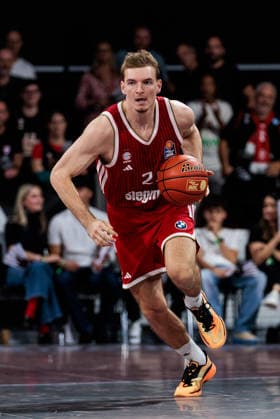 easyCredit Basketball Bundesliga: FC Bayern Munich vs. EWE Baskets Oldenburg, October 4, 2026; Justus Hollatz, FC Bayern Munich, 21, on the ball; easyCredit Basketball Bundesliga: FC Bayern Munich vs. EWE Baskets Oldenburg, Munich, BMW Park, October 4, 2026 Copyright: xBEAUTIFULxSPORTS Wunderlx