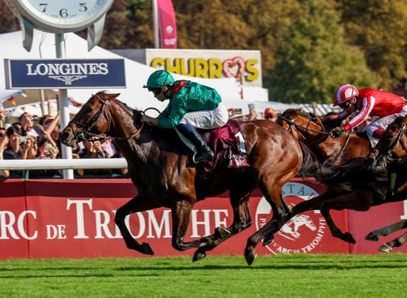 October 4, 2026, Paris, USA: Daryz (1) ridden by Mickael Barzalona wins the Qatar Prix de lâ€⠢arc de Triomphe (Group 1) at Longchamp Racecourse in Paris, France on October 4, 2026. Eclipse Sportswire CSM Paris USA - ZUMAcs17 20261004_faf_cs17_077 Copyright: xSandraxScherningx