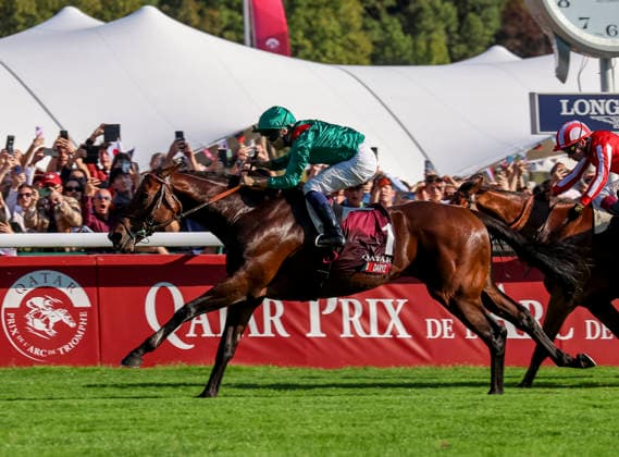 October 4, 2026, Paris, USA: Daryz (1) ridden by Mickael Barzalona wins the Qatar Prix de lâ€⠢arc de Triomphe (Group 1) at Longchamp Racecourse in Paris, France on October 4, 2026. Eclipse Sportswire CSM Paris USA - ZUMAcs17 20261004_faf_cs17_079 Copyright: xSandraxScherningx