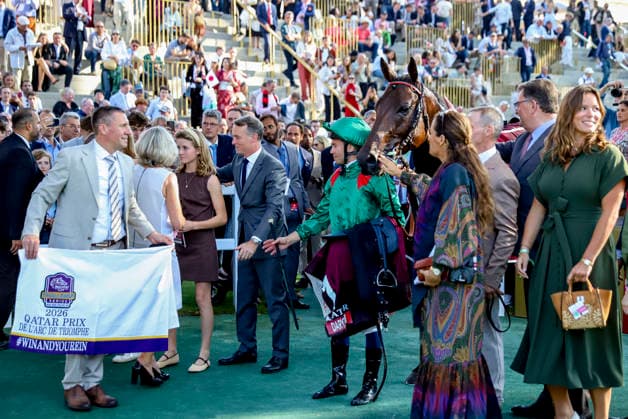 October 4, 2026, Paris, USA: Daryz (1) ridden by Mickael Barzalona wins the Qatar Prix de lâ€⠢arc de Triomphe (Group 1) at Longchamp Racecourse in Paris, France on October 4, 2026. Eclipse Sportswire CSM Paris USA - ZUMAcs17 20261004_faf_cs17_083 Copyright: xSandraxScherningx