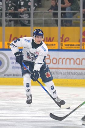 Manuel Schams, EC Kassel Huskies, 06 on the Puck: Bietigheim Steelers vs. EC Kassel Huskies, Ice Hockey, DEL 2, 06th Regular Season Game, 2026–2027 Season, October 4, 2026, Bietigheim Steelers vs. EC Kassel Huskies, Ice Hockey, DEL 2, 6th Regular Season Game, 2026–2027 Season, October 4, 2026, Bietigheim Copyright: xEibner-Pressefotox EP_TBR