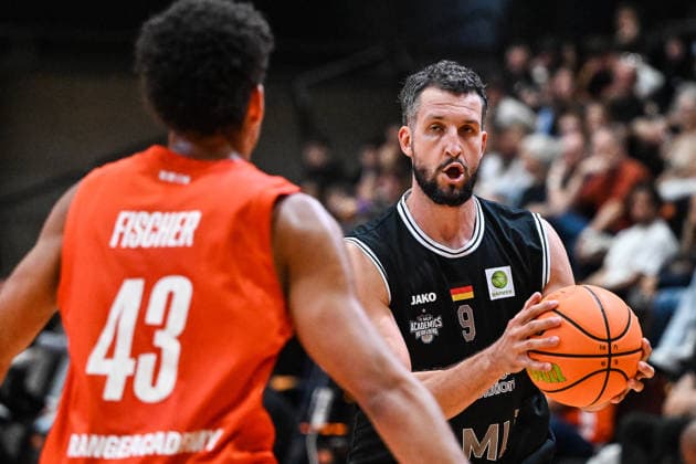 October 4, 2026, GER, Basketball, Men s, 2nd Division ProA, 2026–2027 Season, Matchday 3, OrangeAcademy vs. MHP Academics Heidelberg; Lucas Fischer (OrangeAcademy), 43; Paul Zipser (Heidelberg), 9; Neu Ulm Orange Campus, Bavaria, Germany Copyright: xNordphotox xHafnerx