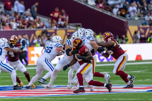 92 Dorance Armstrong (DE) Washington Commanders run to the QB. Indianapolis Colts vs Washington Commanders, American Football, NFL, American Football Herren, USA Week 4, 2026, 04.10.2026 Tottenham Tottenham Hotspur Stadium Vereinigtes Königreich Copyright: xPFA ThomasxMummertx