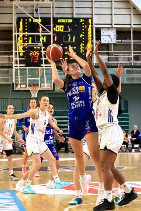 October 4, 2026, Germany, GER, DEU, Basketball, DBBL, 1st Bundesliga, Day 1, 2026–2027 Season, Berlin, ALBA Berlin vs. Marburg Fanta Gassama ALBA Berlin 10, Lillian Christine Meister BC Marburg 52 nordphoto GmbH Engler Berlin Soemmeringhalle Berlin Germany Copyright: xNordphotox xEnglerx