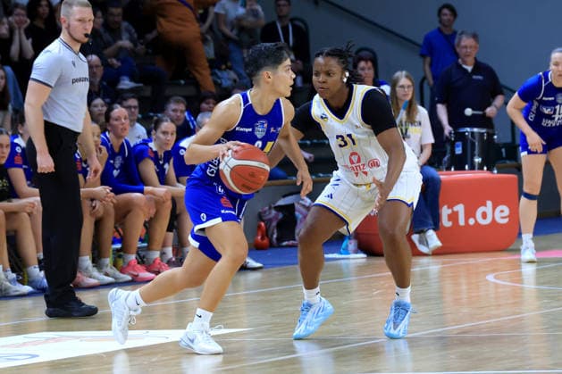 October 4, 2026, Germany, GER, DEU, Basketball, DBBL, 1st Bundesliga, Day 1, 2026–2027 Season, Berlin, ALBA Berlin vs. Marburg Oceane Monpierre ALBA Berlin 31, Ana Raimundo BC Marburg 6 nordphoto GmbH Engler Berlin Soemmeringhalle Berlin Germany Copyright: xNordphotox xEnglerx